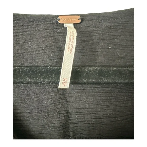 FREE PEOPLE CHECK ON IT BLACK WRAP TOP SIZE XS - Picture 6 of 7